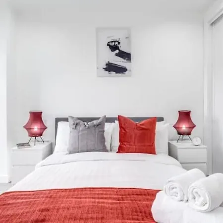 Apartment Onyx Broad Street Brindley Place Luxury Centre Arden Birmingham